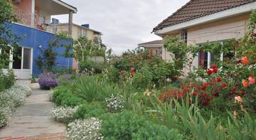 Фото номера Коттедж (для 4 взрослых) Гостевой дом Дом Роз г. Заозёрное 18