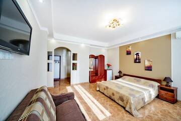 Фото номера Четырехместный номер &amp;quot;Комфорт&amp;quot; Гостиница Guest House Miry Mir г. Заозёрное 2