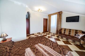 Фото номера Четырехместный номер &amp;quot;Комфорт&amp;quot; Гостиница Guest House Miry Mir г. Заозёрное 5